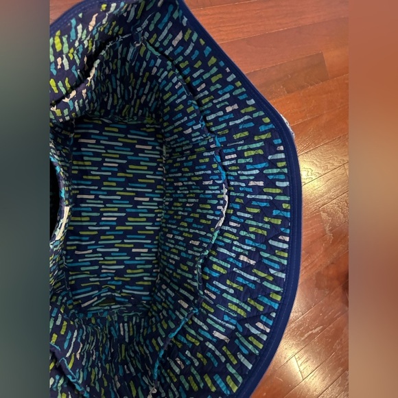 Vera Bradley Miller Travel bag in Sky Blue pattern  L Bag Carry On Handle SLOT - Picture 12 of 13